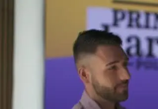 "Prince Charming". Michał Buczkiewicz miał problemy w pracy przez to, że jest gejem