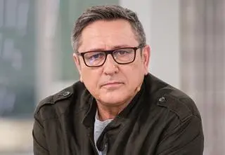 Andrzej Sołtysik ostro o podręczniku do HitU: "Napiętnowanie, separowanie i nazywania rzeczy w sposób obleśny"
