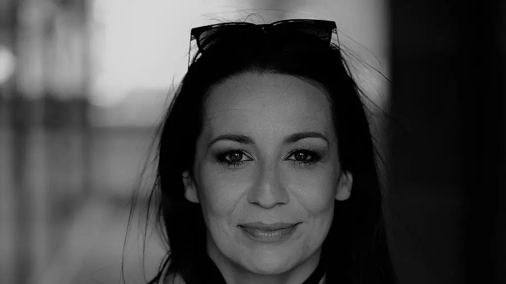 Anna J. Dudek