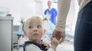 Dopłata u dentysty za "dziecko niewspółpracujące" zgodna z prawem?