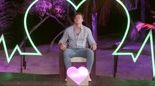 "True Love". Maksym w ogniu pytań mieszkańców  