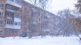 Atak zimy w Polsce. Wiele osób zostało bez prądu, jedna osoba zmarła