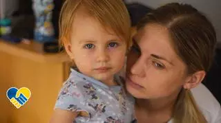 "Siła jest kobietą". Ukrainka walczy o zdrowie córki, a jej mąż pomaga rodakom. "Powiedzieli nam, że nasze dziecko nie pożyje zbyt długo"