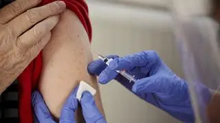 szczepienia przeciw COVID-19