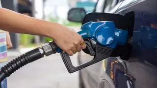 Jaki jest najlepszy sposób, aby zapłacić mniej za benzynę? Sprawdź, jak jeździć ekonomicznie i oszczędnie