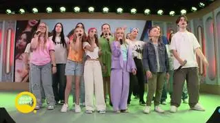 Taka Sobie Orchestra w utworze "Podaruj mi trochę słońca" 