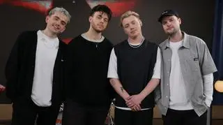 Only The Poets koi złamane serca. Na naszej scenie zespół wykonał utwór "Looking At You"