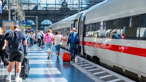 Niemcy. Wszedł w życie zakaz spożywania alkoholu na dworcach kolejowych