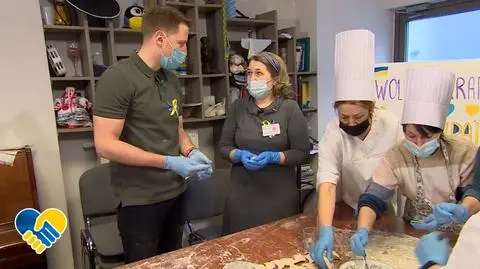 Lepienie pierogów dla Ukrainy 