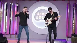 Bartek Wrona na scenie Dzień Dobry TVN. Posłuchaj utworu "Moje Serce"