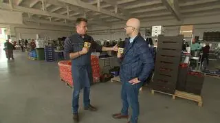 Znany szef kuchni gotuje w Przemyślu dla uchodźców. "Jestem tu od 10 dni, pracuję po 12 godzin"