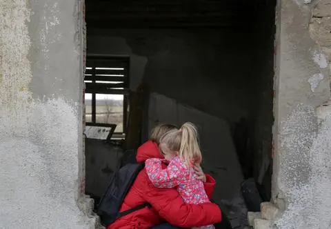 Rok wojny w Ukrainie. "Przeciętne dziecko mogło spędzić pod ziemią ponad 900 godzin"