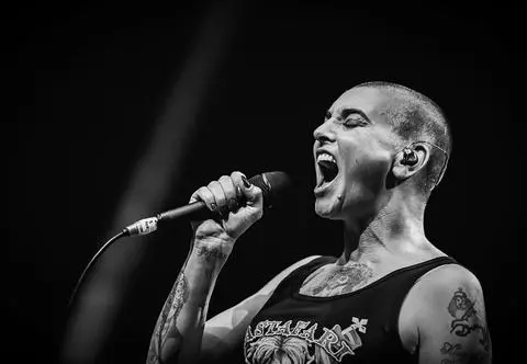 Gwiazdy żegnają Sinéad O'Connor. Wpisy chwytają za serce