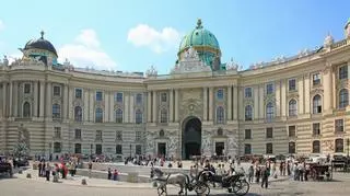 Co warto wiedzieć o zamku Hofburg?
