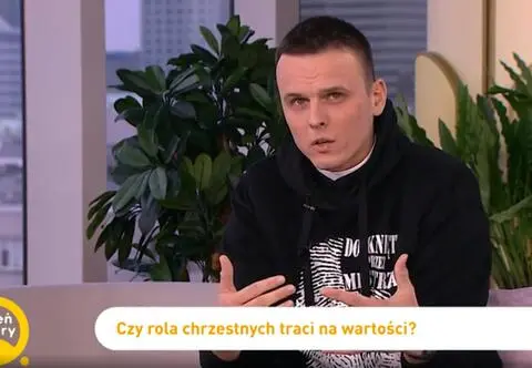 Czy rodzice chrzestni to przeżytek? 