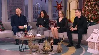 Uczniowie zbadali larwy, które jedzą plastik