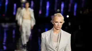 Pamela Anderson podbija czerwony dywan. "Wróciła z medialnego niebytu" 