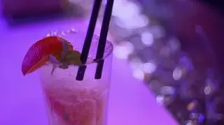 Nastolatkowie nie stronią od alkoholu. "Jest on główną przyczyną śmierci młodych ludzi"