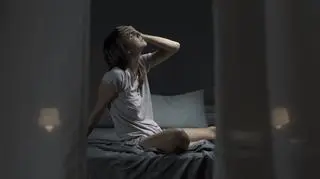 Coraz więcej Polek cierpi na bezsenność. Co jest tego przyczyną?