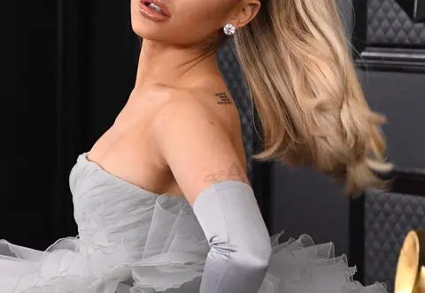 Ariana Grande szokuje po 3 latach przerwy. "Dlaczego tak bardzo cię obchodzi, czyjego **** ujeżdżam?"