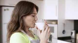 Ptasia grypa wykryta w mleku. Czy możemy bezpiecznie je pić?