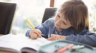 Przepis w podręczniku oburzył internautów. "To jakiś fatalny żart?" 