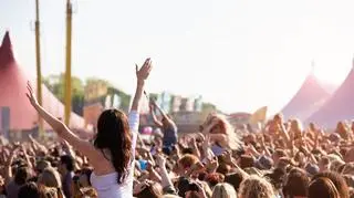 Letnie festiwale muzyczne w 2024 roku. Gdzie będziemy się bawić w te wakacje? Kto wystąpi?
