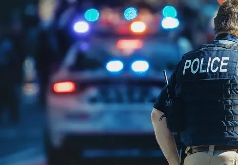 Rodzice zamknęli 6-letniego syna w klatce. Chłopca uratowali policjanci 