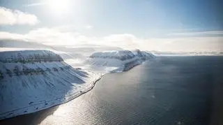 Do kogo należą wyspy Svalbard? Położenie i atrakcje "archipelagu na końcu świata"