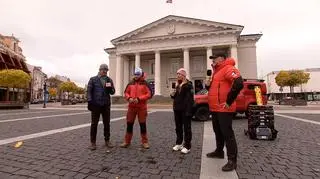 Zamierza spędzić co najmniej 2,5 godziny w skrzyni wypełnionej lodem. "W ten sposób zdobywam doświadczenie"