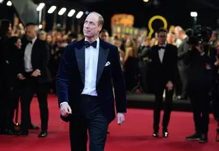 Samotny książę William na BAFTA 2024. W jakim stanie jest księżna Kate?