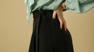 Spódnica kopertowa – klasyka, elegancja i różnorodność