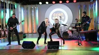 Byli supportem przed koncertem Deep Purple. Na scenie Dzień Dobry TVN wykonali "Bad Dog"