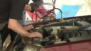 Czujnik hallotronowy – zasada działania i funkcje w samochodzie