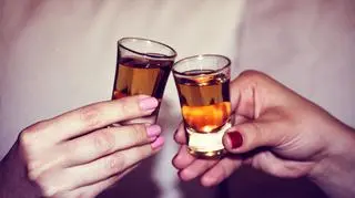 Angel Shot, czyli drink wyciągający z opresji podczas randek. Jak działa barowy kod bezpieczeństwa?