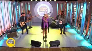 Klaudia Magica w piosence „Radio”