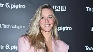 Ola Żebrowska z ciążowym brzuszkiem i topless. To coś więcej niż tylko odważne zdjęcie