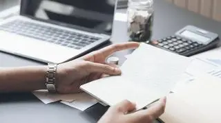 składanie wniosku przy komputerze