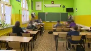 Termomodernizacja, komputery, dodatkowe zajęcia. Dyrektorzy szkół wiedzieliby na co z pożytkiem wydać pieniądze z funduszu Czarnka