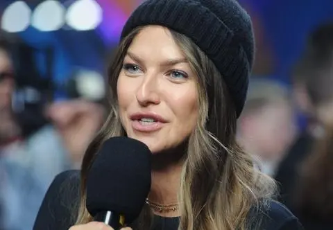 Anna Lewandowska pokazała brata. Fani: "Podobny do mamy" 