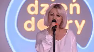 Agnieszka Wiechnik na scenie Dzień Dobry TVN. Posłuchajcie jej wersji "Ty wiesz"