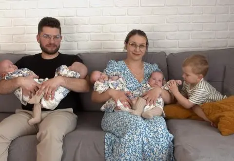 Jak zmienia się życie, gdy na świecie pojawiają się czworaczki? "To była walka o każdą godzinę"