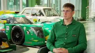 Polak wygrał najtrudniejszy wyścig świata. Jakub Śmiechowski tryumfuje w Le Mans