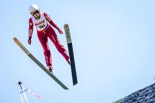 Skoczkini Sara Tajner