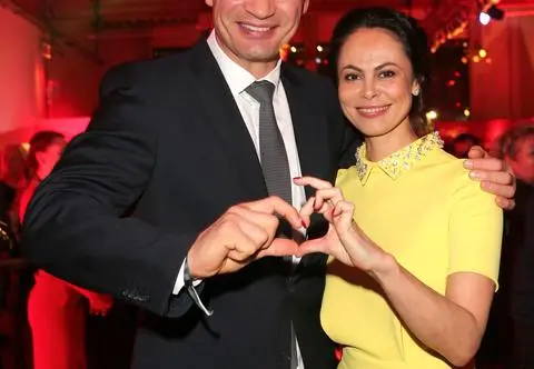 Walczył w ringu, a teraz broni Kijowa. Witalija Kliczkę od 26 lat wspiera żona