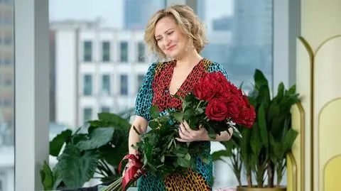 Izabela Kuna ćwiczy na rurze