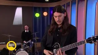 Pola Chobot & Adam Baran w piosence “Mów” 