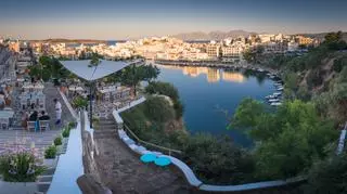 Agios Nikolaos, Kreta – klimatyczne miasto portowe i jego atrakcje turystyczne