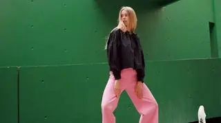 Pacyfik pink to kolor, który doskonale współgra z zielenią