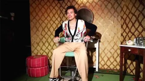 Harry Styles na historycznej okładce Vogue. Niezwykła sesja w biblii mody